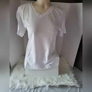 NWOT  Levi T-shirt Size Small